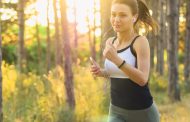 Walking Yoga: Metoda Blândă Care Îți Reechilibrează Corpul și Mintea Prin Simplul Mers